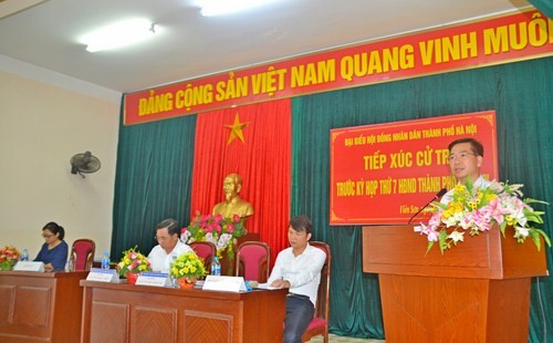 Đại biểu HĐND TP tiếp xúc với cử tri Sơn Tây